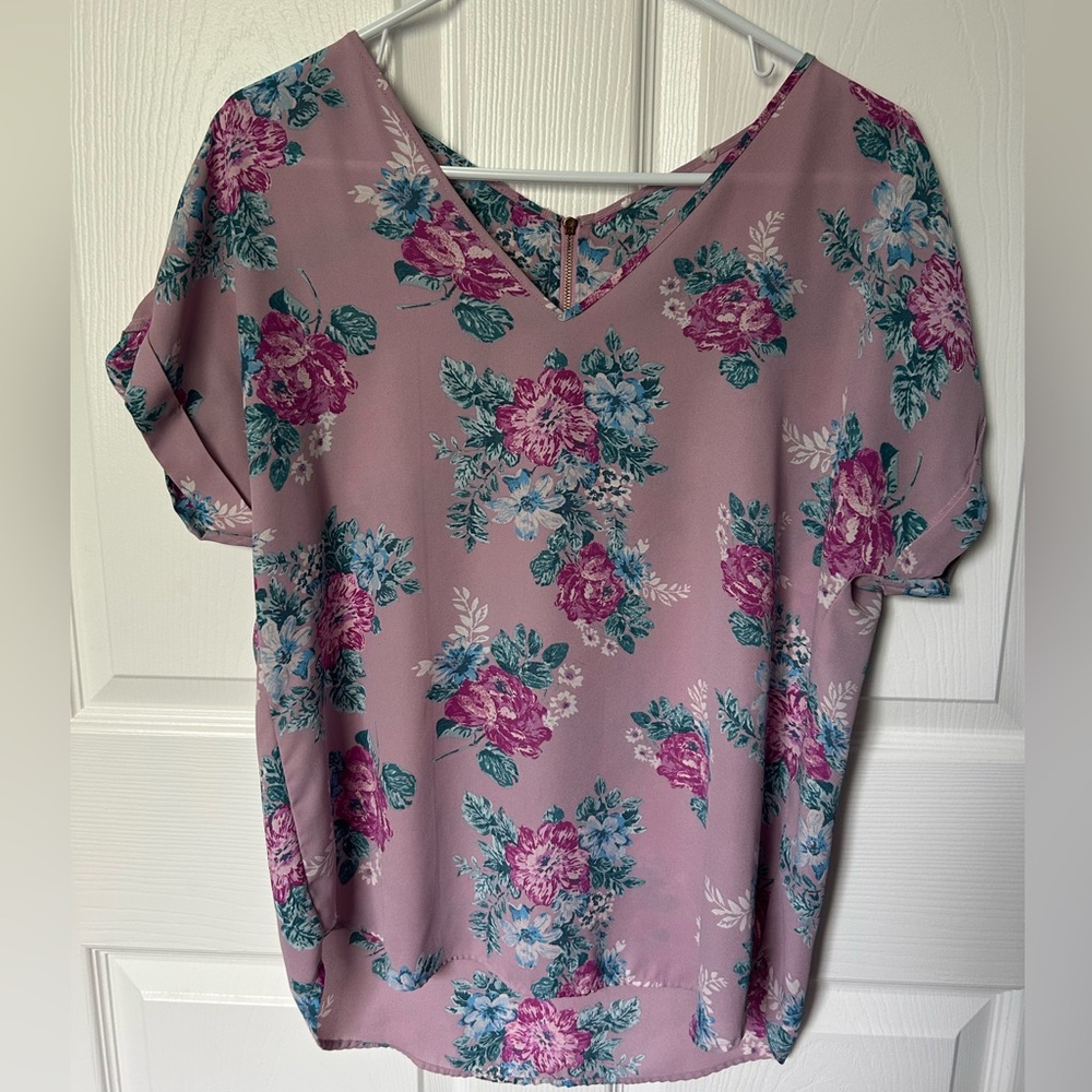 Pink Floral V Neck Lightweight Short Sleeve Blouse Size Large